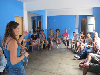 CatComm founder and executive director Theresa Williamson presents on gentrification at workshop in Vidigal