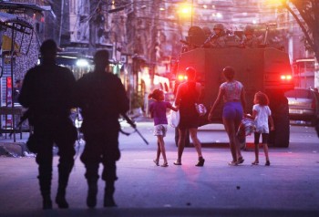 Pacification in Maré. Photo by Mario Tama / Getty Images